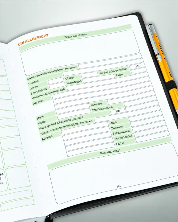 lkw-fahrer-kalender-2027-gruene-tabellen-gelber-stift